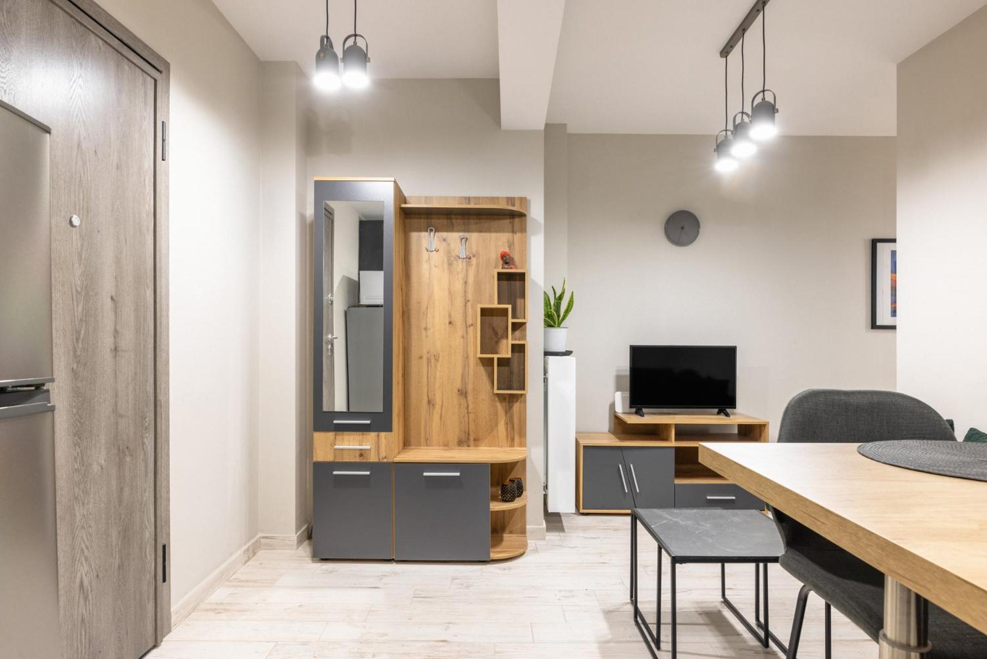 Cinenight Boutique Apartment Солун Екстериор снимка